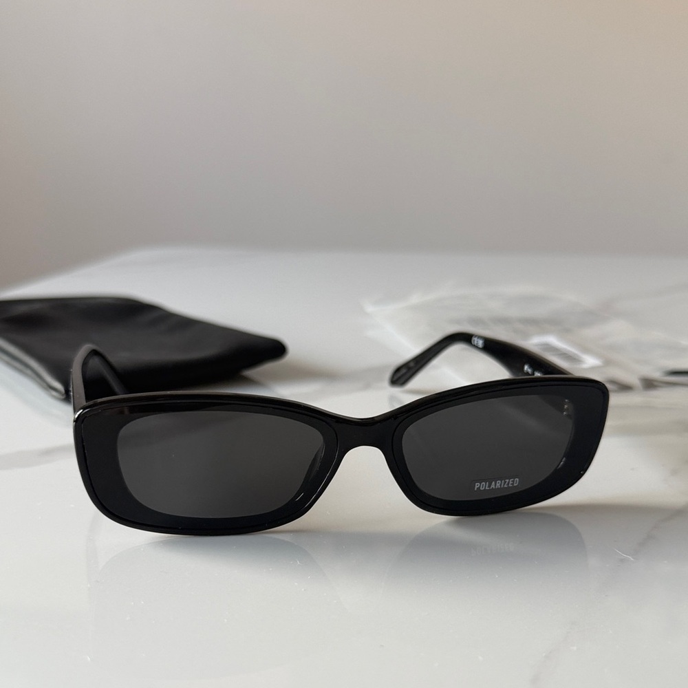 Quay Vibe Check Polarized Sunglasses